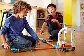 ホットウィール トラックビルダー スタントキット DLF28 Amazon.com: Hot Wheels DLF28 Track Builder System Stunt Kit